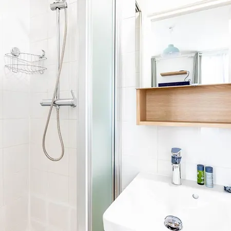 Guestready - Stylish Escape In Folie-mericourt Apartment Paris